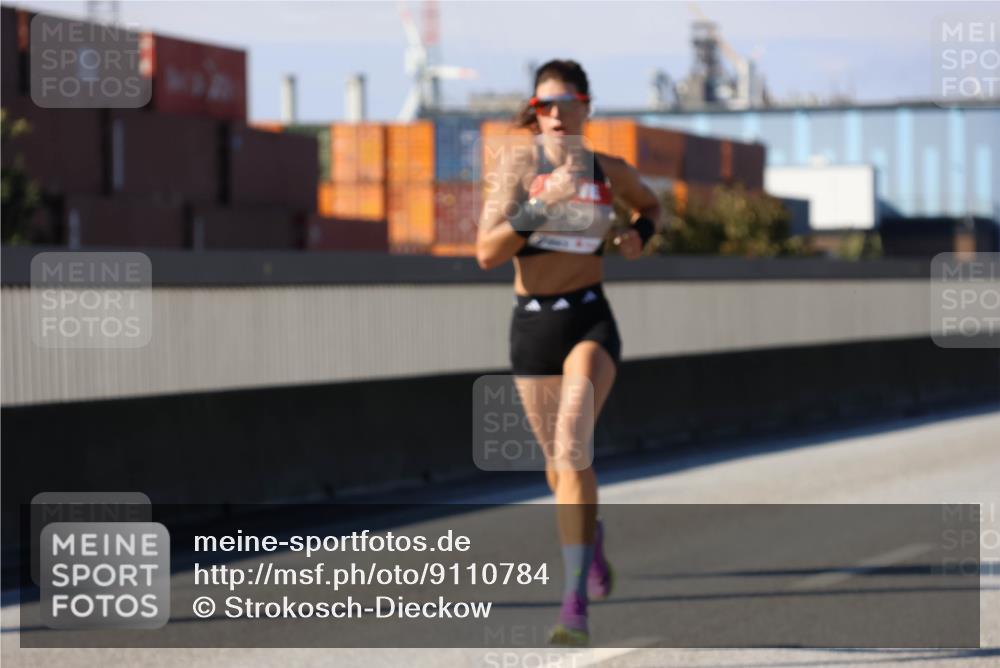 03.10.2025 - Köhlbrandbrückenlauf Strokosch-Dieckow http://msf.ph/oto/9110784 03.10.2025 12:36:01 Position 3  meine-sportfotos.de