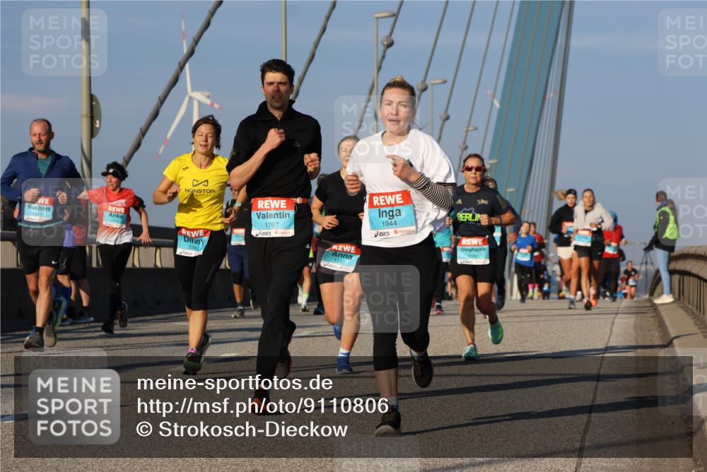 03.10.2025 - Köhlbrandbrückenlauf Strokosch-Dieckow http://msf.ph/oto/9110806 03.10.2025 09:43:03 Position 2 1582, 3333, 1767, 1242, 1944, 1092 meine-sportfotos.de