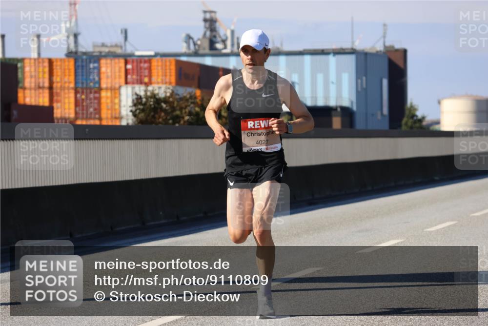 03.10.2025 - Köhlbrandbrückenlauf Strokosch-Dieckow http://msf.ph/oto/9110809 03.10.2025 12:36:04 Position 3 4027 meine-sportfotos.de