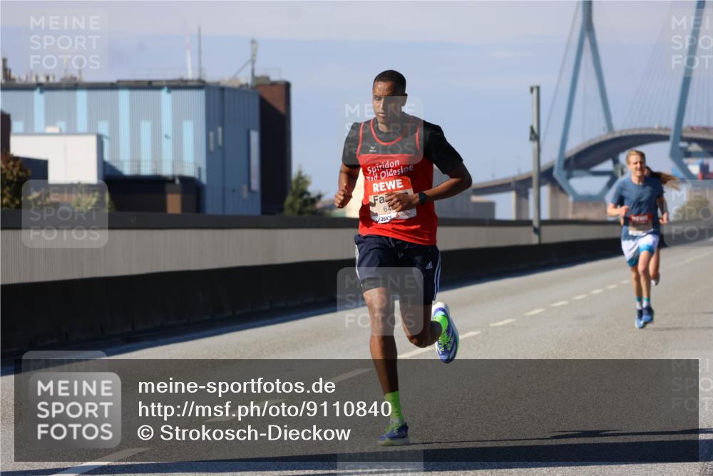 03.10.2025 - Köhlbrandbrückenlauf Strokosch-Dieckow http://msf.ph/oto/9110840 03.10.2025 12:36:07 Position 3 64 meine-sportfotos.de