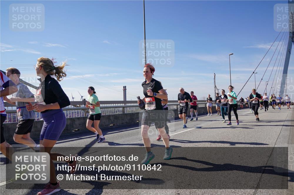 03.10.2025 - Köhlbrandbrückenlauf Michael Burmester http://msf.ph/oto/9110842 03.10.2025 12:53:06 Position 2  meine-sportfotos.de