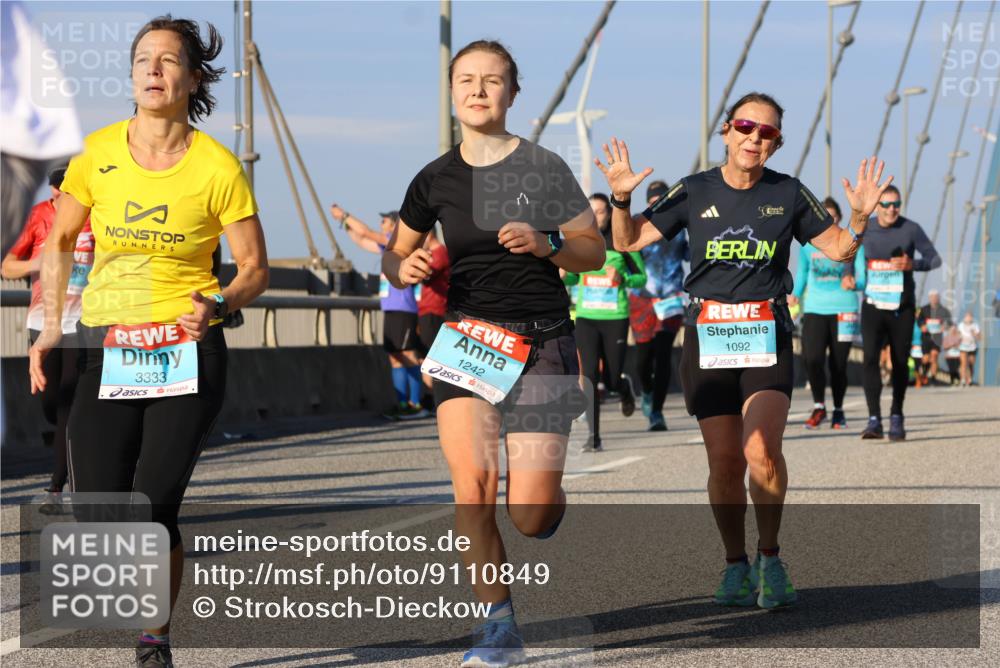 03.10.2025 - Köhlbrandbrückenlauf Strokosch-Dieckow http://msf.ph/oto/9110849 03.10.2025 09:43:07 Position 2 3333, 1242, 1092 meine-sportfotos.de