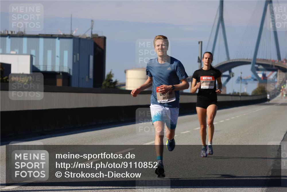 03.10.2025 - Köhlbrandbrückenlauf Strokosch-Dieckow http://msf.ph/oto/9110852 03.10.2025 12:36:13 Position 3 6638, 6516 meine-sportfotos.de