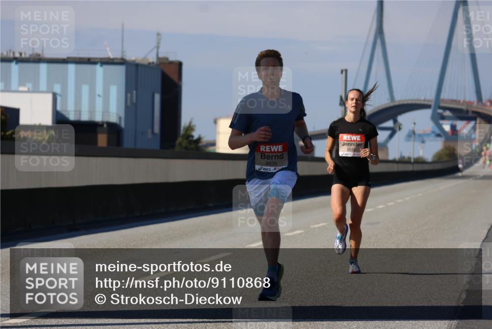 03.10.2025 - Köhlbrandbrückenlauf Strokosch-Dieckow http://msf.ph/oto/9110868 03.10.2025 12:36:13 Position 3 6638, 6516 meine-sportfotos.de