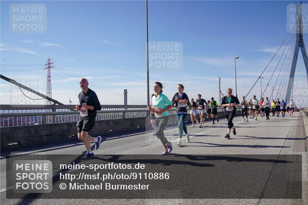 03.10.2025 - Köhlbrandbrückenlauf Michael Burmester http://msf.ph/oto/9110886 03.10.2025 12:53:08 Position 2  meine-sportfotos.de