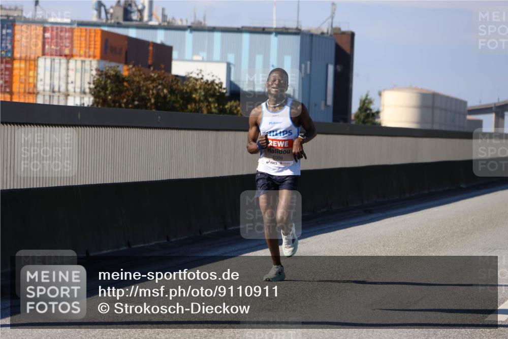 03.10.2025 - Köhlbrandbrückenlauf Strokosch-Dieckow http://msf.ph/oto/9110911 03.10.2025 12:37:13 Position 3 6359 meine-sportfotos.de