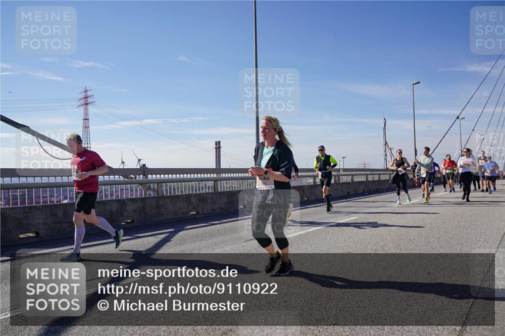 03.10.2025 - Köhlbrandbrückenlauf Michael Burmester http://msf.ph/oto/9110922 03.10.2025 12:53:10 Position 2  meine-sportfotos.de