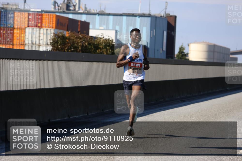 03.10.2025 - Köhlbrandbrückenlauf Strokosch-Dieckow http://msf.ph/oto/9110925 03.10.2025 12:37:13 Position 3 6359 meine-sportfotos.de