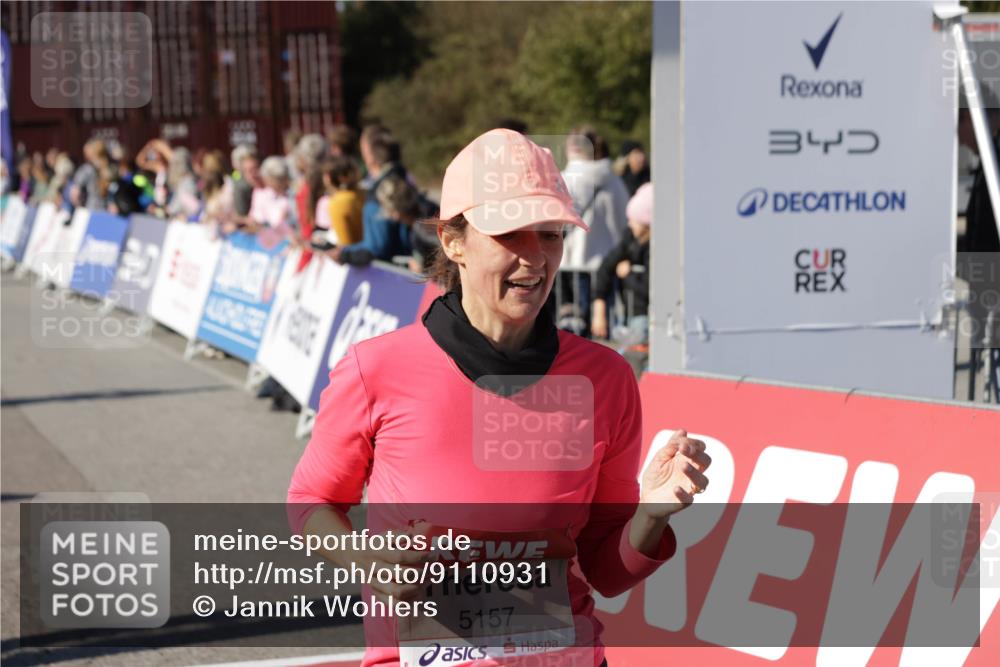 03.10.2025 - Köhlbrandbrückenlauf Jannik Wohlers http://msf.ph/oto/9110931 03.10.2025 13:30:24 Ziel 4823, 4927, 5017, 5060, 5079, 5157, 5174, 5233, 6078, 6219 meine-sportfotos.de