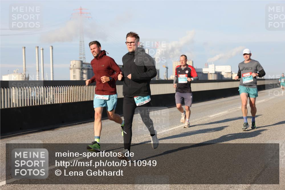03.10.2025 - Köhlbrandbrückenlauf Lena Gebhardt http://msf.ph/oto/9110949 03.10.2025 09:41:44 Position 2 1095, 1490 meine-sportfotos.de