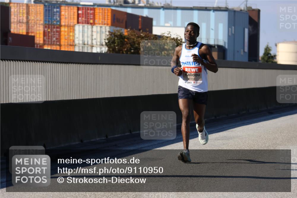 03.10.2025 - Köhlbrandbrückenlauf Strokosch-Dieckow http://msf.ph/oto/9110950 03.10.2025 12:37:13 Position 3 6359 meine-sportfotos.de