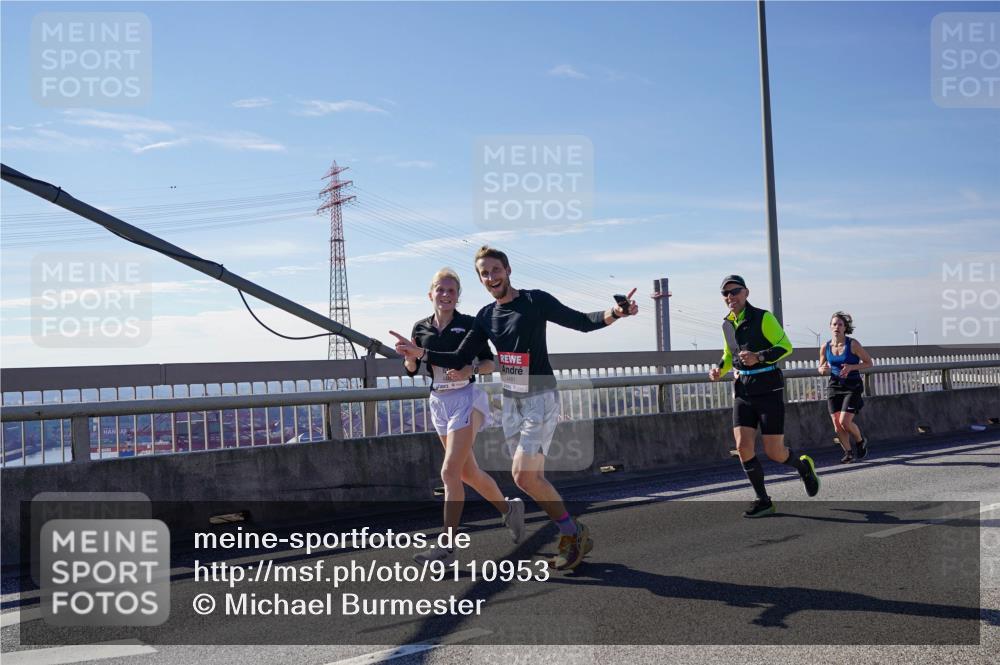 03.10.2025 - Köhlbrandbrückenlauf Michael Burmester http://msf.ph/oto/9110953 03.10.2025 12:53:11 Position 2  meine-sportfotos.de