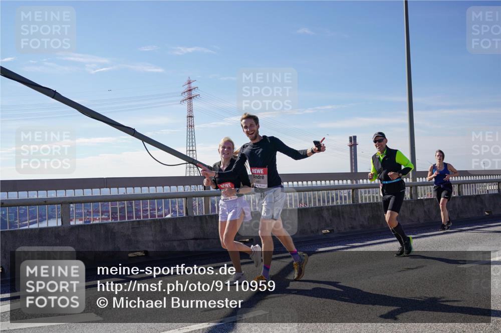 03.10.2025 - Köhlbrandbrückenlauf Michael Burmester http://msf.ph/oto/9110959 03.10.2025 12:53:11 Position 2 4481 meine-sportfotos.de