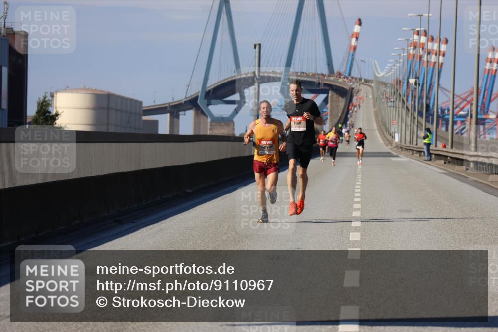03.10.2025 - Köhlbrandbrückenlauf Strokosch-Dieckow http://msf.ph/oto/9110967 03.10.2025 12:37:39 Position 3  meine-sportfotos.de