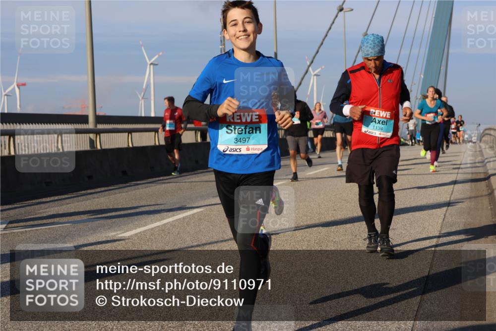 03.10.2025 - Köhlbrandbrückenlauf Strokosch-Dieckow http://msf.ph/oto/9110971 03.10.2025 09:43:21 Position 2 3497, 1134 meine-sportfotos.de