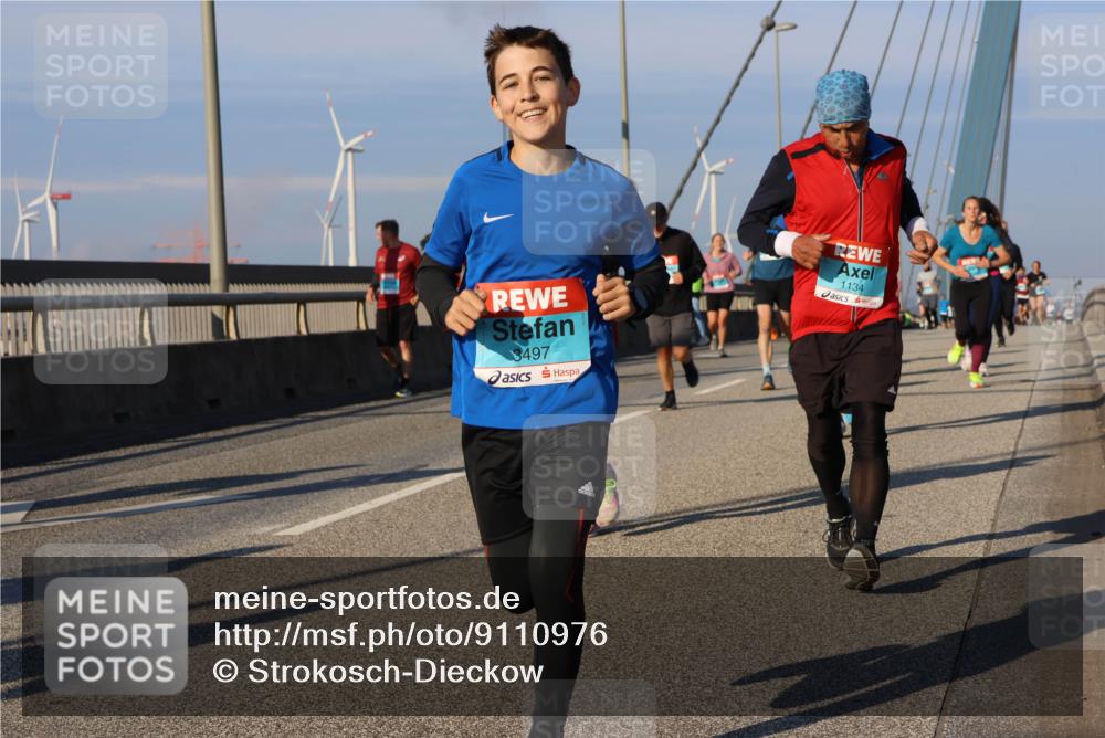 03.10.2025 - Köhlbrandbrückenlauf Strokosch-Dieckow http://msf.ph/oto/9110976 03.10.2025 09:43:21 Position 2 3497, 1134 meine-sportfotos.de
