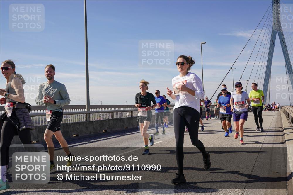 03.10.2025 - Köhlbrandbrückenlauf Michael Burmester http://msf.ph/oto/9110990 03.10.2025 12:53:13 Position 2 5774 meine-sportfotos.de
