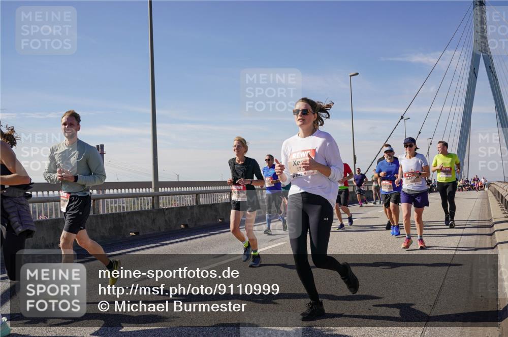 03.10.2025 - Köhlbrandbrückenlauf Michael Burmester http://msf.ph/oto/9110999 03.10.2025 12:53:14 Position 2 57 meine-sportfotos.de
