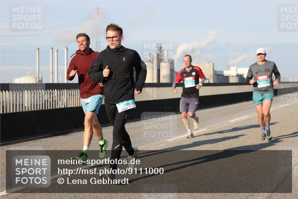 03.10.2025 - Köhlbrandbrückenlauf Lena Gebhardt http://msf.ph/oto/9111000 03.10.2025 09:41:44 Position 2 1095, 00, 1490 meine-sportfotos.de