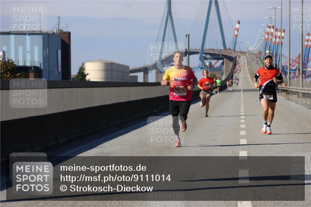03.10.2025 - Köhlbrandbrückenlauf Strokosch-Dieckow http://msf.ph/oto/9111014 03.10.2025 12:38:06 Position 3  meine-sportfotos.de
