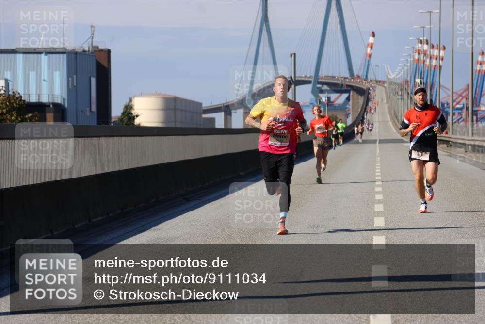 03.10.2025 - Köhlbrandbrückenlauf Strokosch-Dieckow http://msf.ph/oto/9111034 03.10.2025 12:38:07 Position 3  meine-sportfotos.de