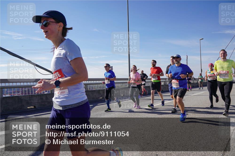03.10.2025 - Köhlbrandbrückenlauf Michael Burmester http://msf.ph/oto/9111054 03.10.2025 12:53:16 Position 2  meine-sportfotos.de