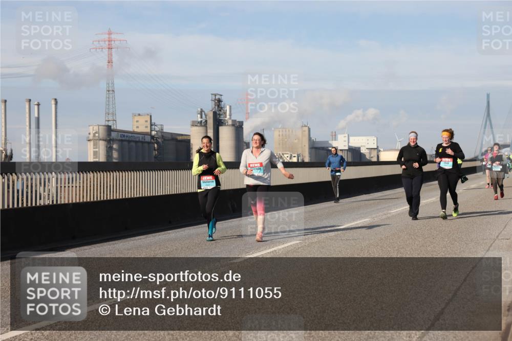 03.10.2025 - Köhlbrandbrückenlauf Lena Gebhardt http://msf.ph/oto/9111055 03.10.2025 10:15:18 Position 2  meine-sportfotos.de