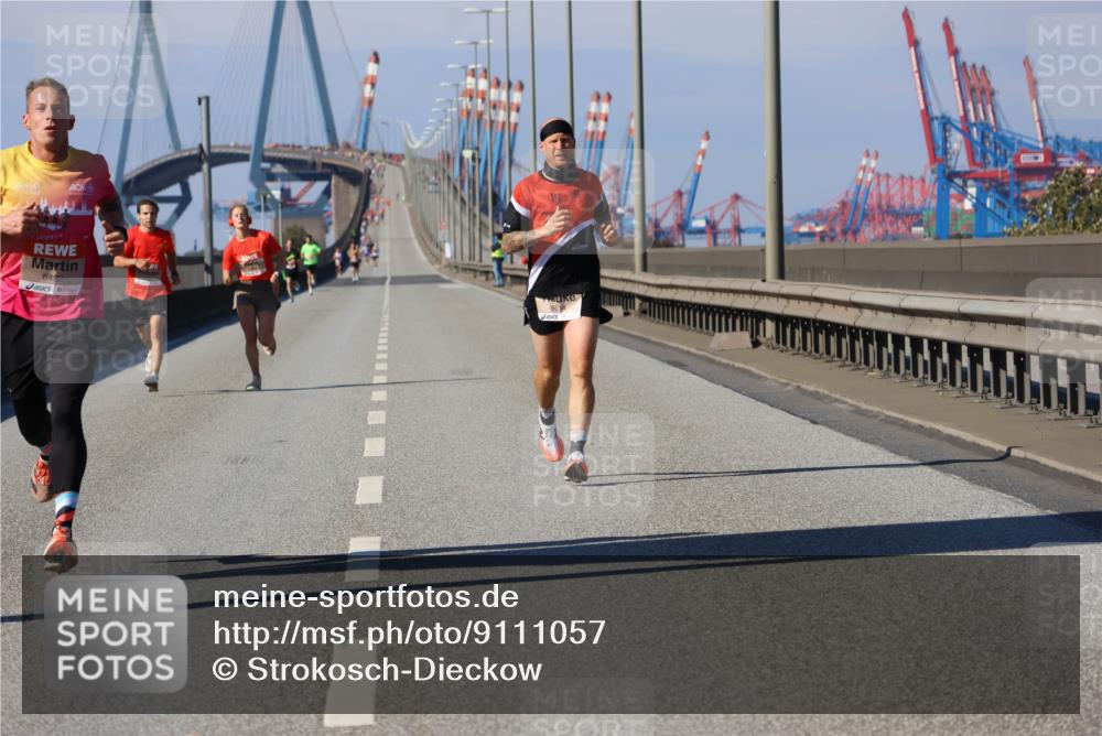 03.10.2025 - Köhlbrandbrückenlauf Strokosch-Dieckow http://msf.ph/oto/9111057 03.10.2025 12:38:09 Position 3 6482, 6514 meine-sportfotos.de
