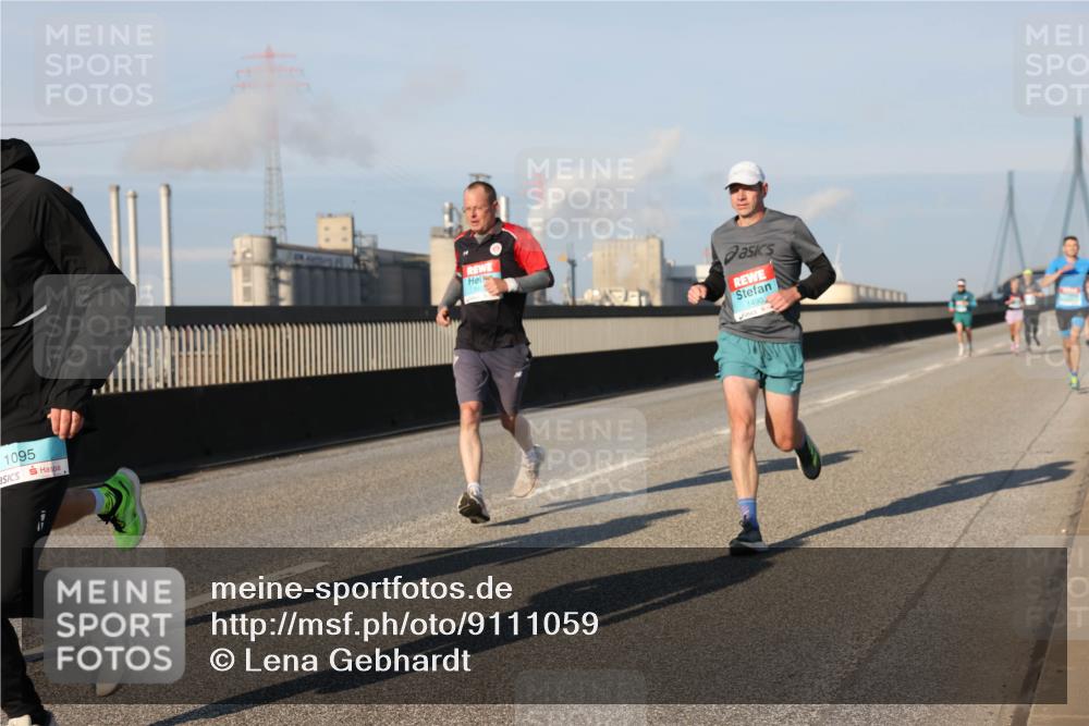 03.10.2025 - Köhlbrandbrückenlauf Lena Gebhardt http://msf.ph/oto/9111059 03.10.2025 09:41:45 Position 2 1095, 1490 meine-sportfotos.de