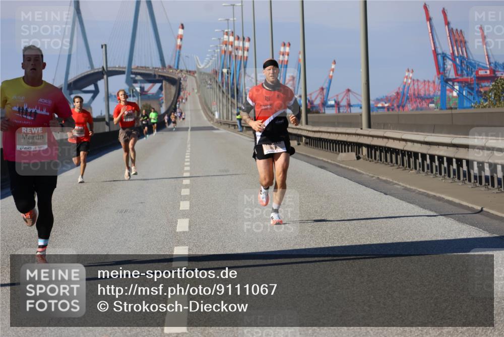 03.10.2025 - Köhlbrandbrückenlauf Strokosch-Dieckow http://msf.ph/oto/9111067 03.10.2025 12:38:09 Position 3 6482 meine-sportfotos.de