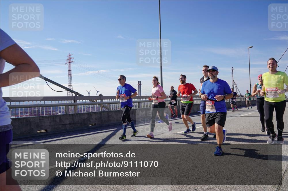 03.10.2025 - Köhlbrandbrückenlauf Michael Burmester http://msf.ph/oto/9111070 03.10.2025 12:53:16 Position 2 5658 meine-sportfotos.de