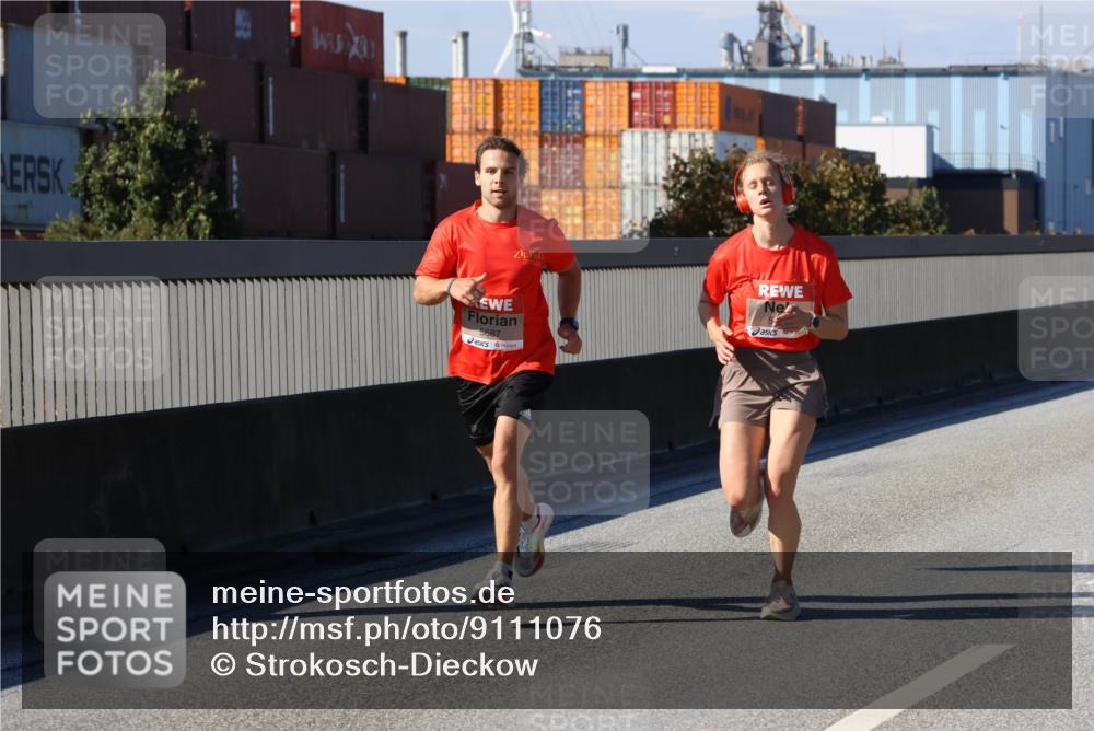 03.10.2025 - Köhlbrandbrückenlauf Strokosch-Dieckow http://msf.ph/oto/9111076 03.10.2025 12:38:16 Position 3 5687 meine-sportfotos.de