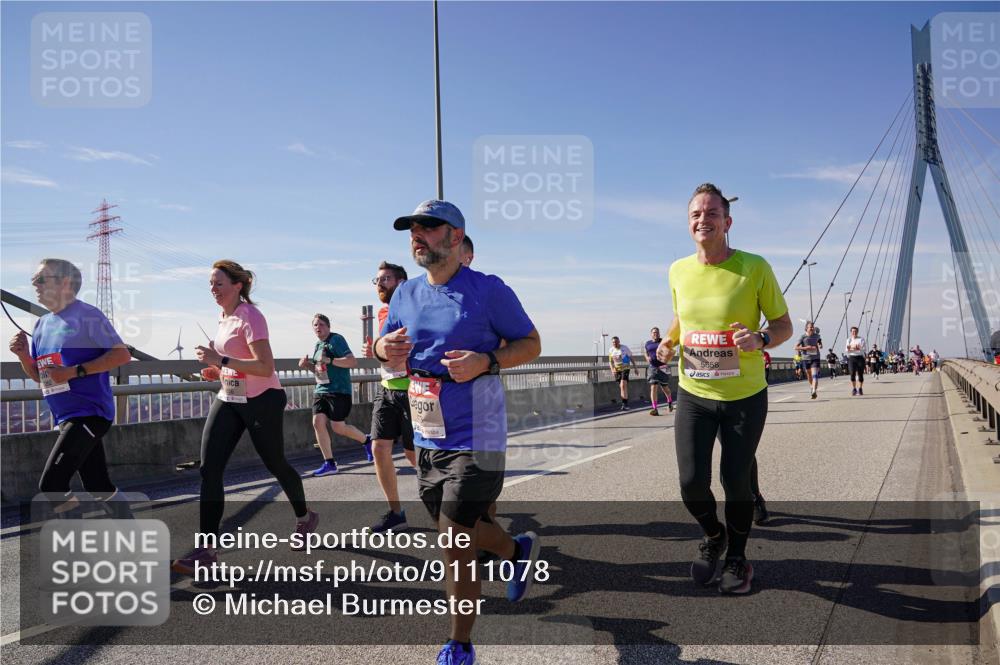 03.10.2025 - Köhlbrandbrückenlauf Michael Burmester http://msf.ph/oto/9111078 03.10.2025 12:53:17 Position 2 5658 meine-sportfotos.de