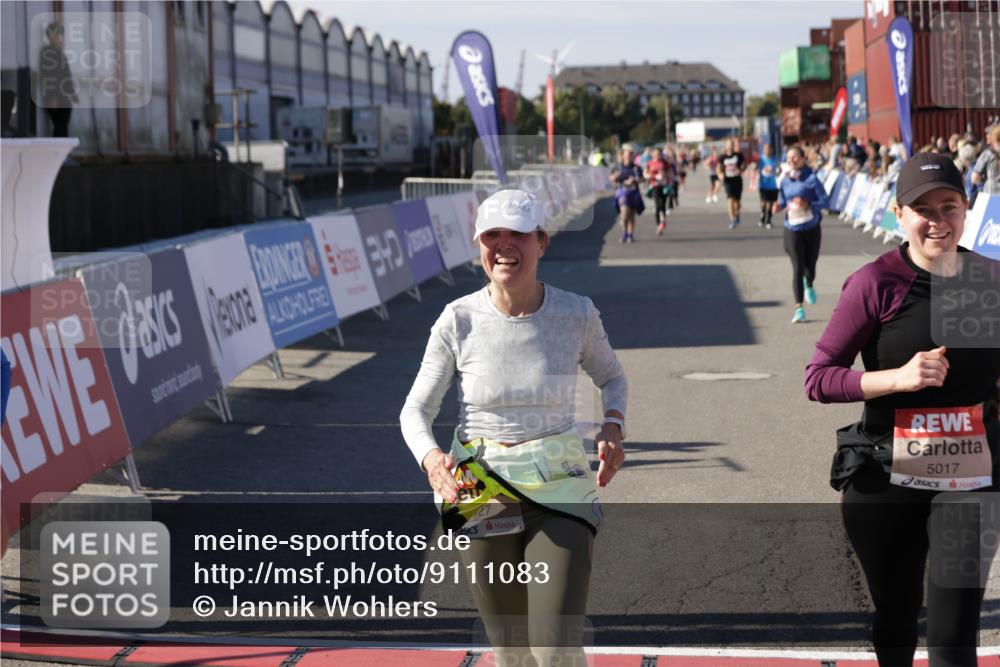 03.10.2025 - Köhlbrandbrückenlauf Jannik Wohlers http://msf.ph/oto/9111083 03.10.2025 13:30:27 Ziel 4823, 4927, 5017, 5060, 5157, 5174, 5233, 5346, 6078, 6219 meine-sportfotos.de