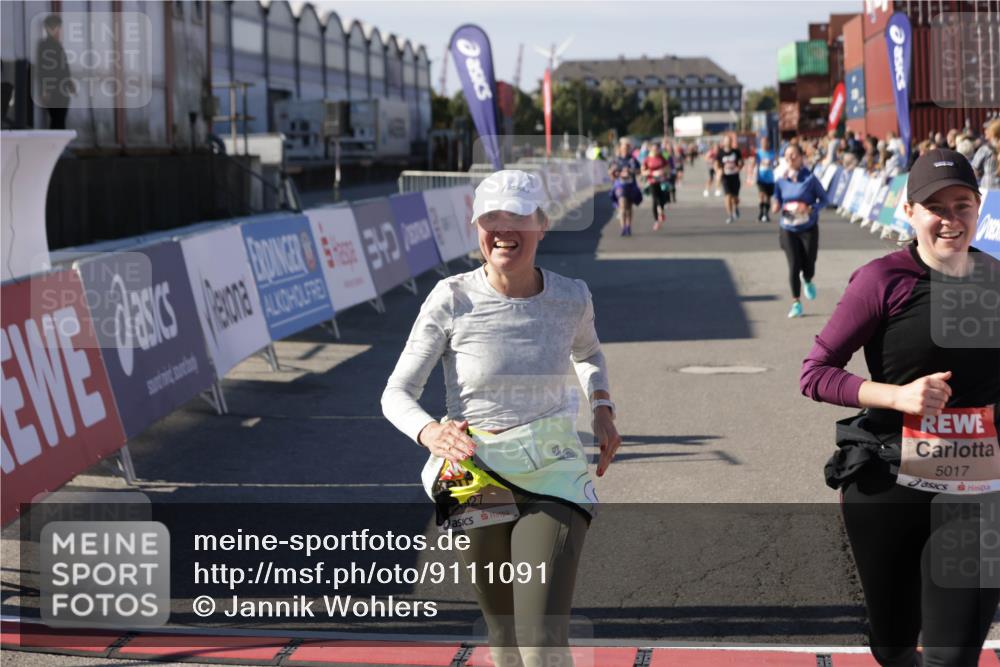 03.10.2025 - Köhlbrandbrückenlauf Jannik Wohlers http://msf.ph/oto/9111091 03.10.2025 13:30:28 Ziel 4823, 4927, 5017, 5060, 5157, 5174, 5233, 5346, 6078, 6219 meine-sportfotos.de