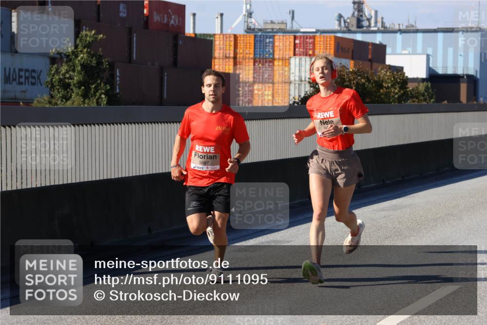 03.10.2025 - Köhlbrandbrückenlauf Strokosch-Dieckow http://msf.ph/oto/9111095 03.10.2025 12:38:16 Position 3 5687 meine-sportfotos.de