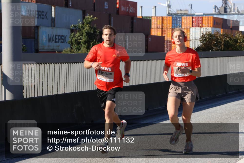 03.10.2025 - Köhlbrandbrückenlauf Strokosch-Dieckow http://msf.ph/oto/9111132 03.10.2025 12:38:17 Position 3 5687 meine-sportfotos.de