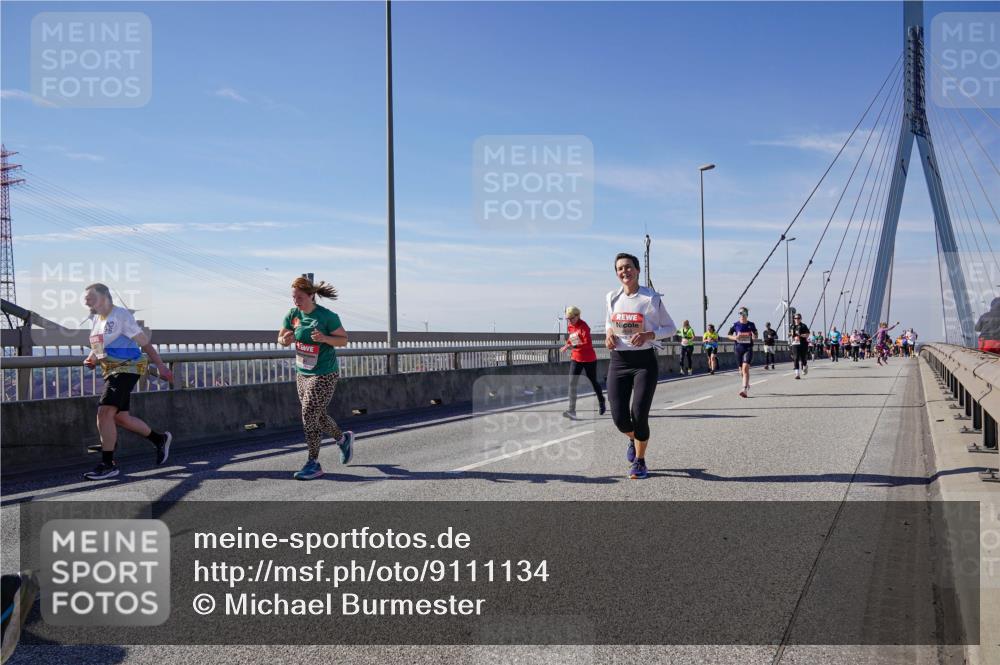 03.10.2025 - Köhlbrandbrückenlauf Michael Burmester http://msf.ph/oto/9111134 03.10.2025 12:53:22 Position 2  meine-sportfotos.de