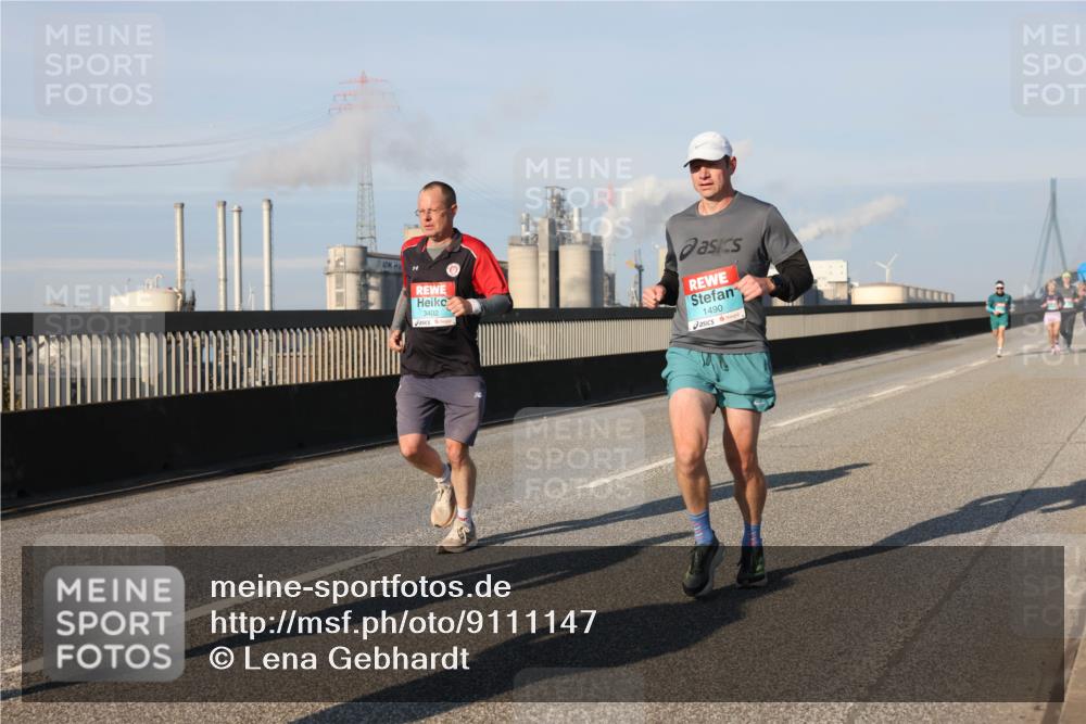 03.10.2025 - Köhlbrandbrückenlauf Lena Gebhardt http://msf.ph/oto/9111147 03.10.2025 09:41:45 Position 2 3402, 1490 meine-sportfotos.de