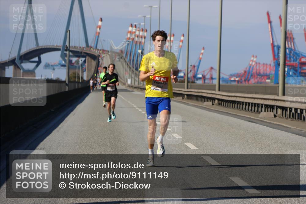 03.10.2025 - Köhlbrandbrückenlauf Strokosch-Dieckow http://msf.ph/oto/9111149 03.10.2025 12:38:32 Position 3 6253 meine-sportfotos.de
