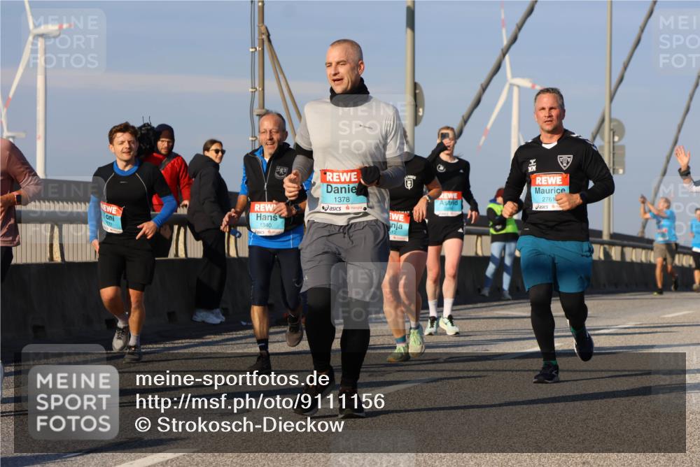 03.10.2025 - Köhlbrandbrückenlauf Strokosch-Dieckow http://msf.ph/oto/9111156 03.10.2025 09:43:37 Position 2 1340, 1378, 2761 meine-sportfotos.de