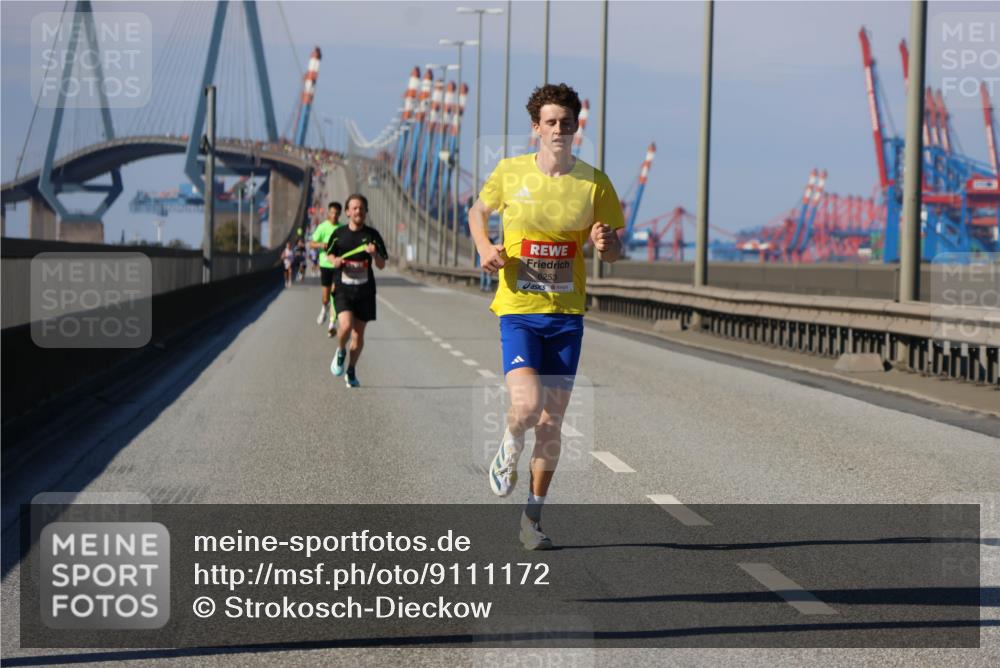 03.10.2025 - Köhlbrandbrückenlauf Strokosch-Dieckow http://msf.ph/oto/9111172 03.10.2025 12:38:32 Position 3 6253 meine-sportfotos.de