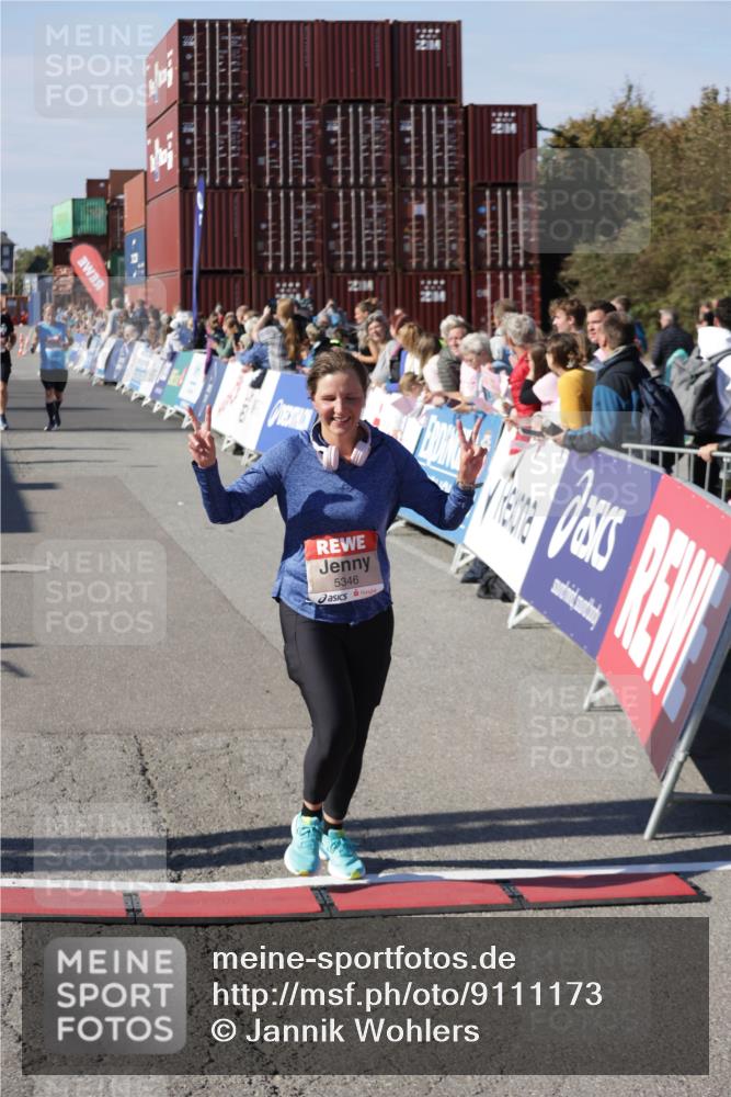 03.10.2025 - Köhlbrandbrückenlauf Jannik Wohlers http://msf.ph/oto/9111173 03.10.2025 13:30:32 Ziel 4927, 5017, 5060, 5157, 5346, 6078 meine-sportfotos.de