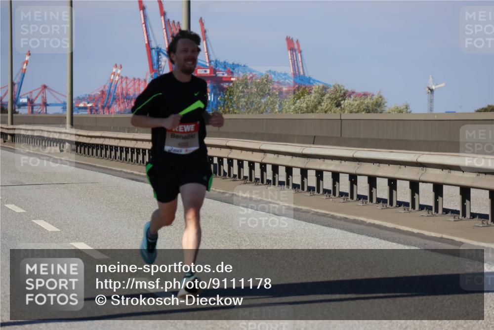 03.10.2025 - Köhlbrandbrückenlauf Strokosch-Dieckow http://msf.ph/oto/9111178 03.10.2025 12:38:40 Position 3 4036 meine-sportfotos.de