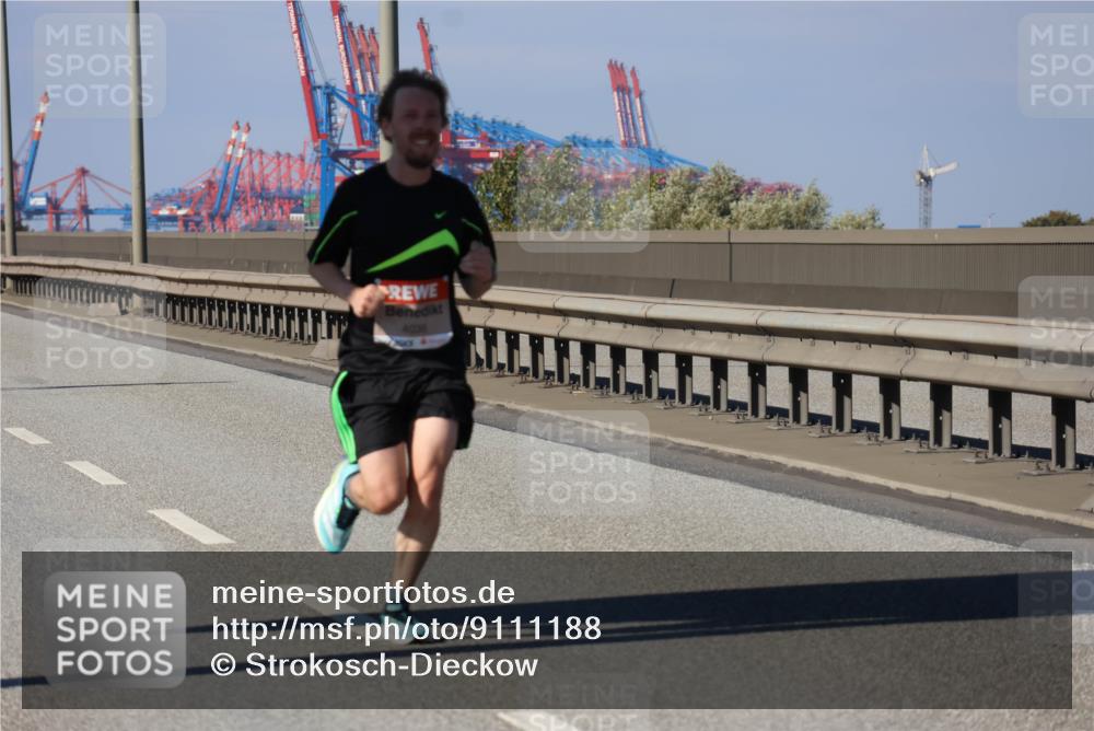 03.10.2025 - Köhlbrandbrückenlauf Strokosch-Dieckow http://msf.ph/oto/9111188 03.10.2025 12:38:40 Position 3 4035 meine-sportfotos.de