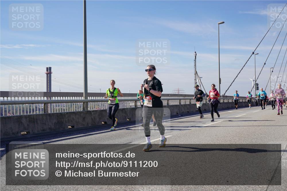 03.10.2025 - Köhlbrandbrückenlauf Michael Burmester http://msf.ph/oto/9111200 03.10.2025 12:53:27 Position 2  meine-sportfotos.de