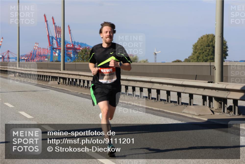 03.10.2025 - Köhlbrandbrückenlauf Strokosch-Dieckow http://msf.ph/oto/9111201 03.10.2025 12:38:41 Position 3 4035 meine-sportfotos.de