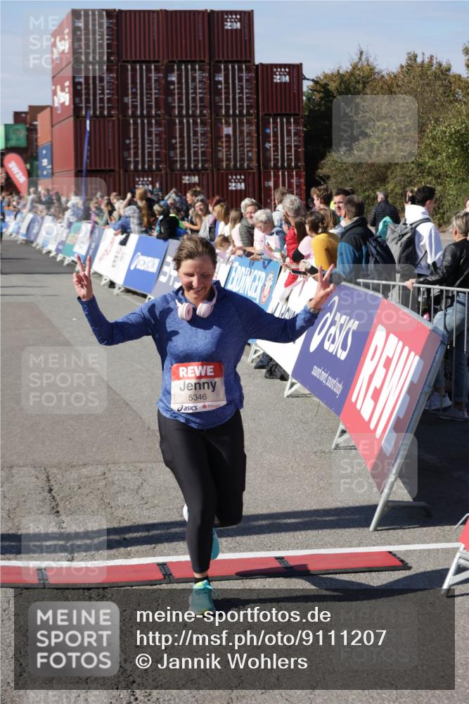 03.10.2025 - Köhlbrandbrückenlauf Jannik Wohlers http://msf.ph/oto/9111207 03.10.2025 13:30:33 Ziel 4355, 4927, 5017, 5060, 5346, 6078, 6170 meine-sportfotos.de