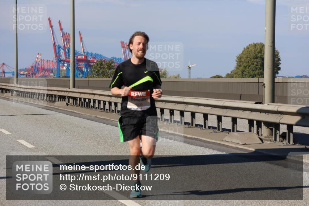 03.10.2025 - Köhlbrandbrückenlauf Strokosch-Dieckow http://msf.ph/oto/9111209 03.10.2025 12:38:41 Position 3 4035 meine-sportfotos.de