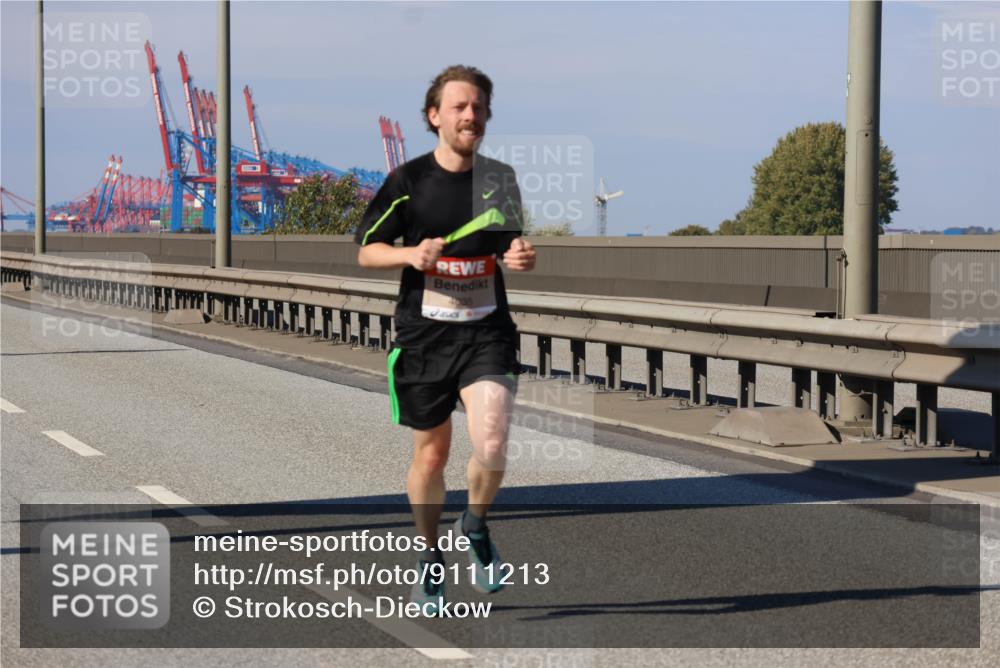 03.10.2025 - Köhlbrandbrückenlauf Strokosch-Dieckow http://msf.ph/oto/9111213 03.10.2025 12:38:41 Position 3 4035 meine-sportfotos.de